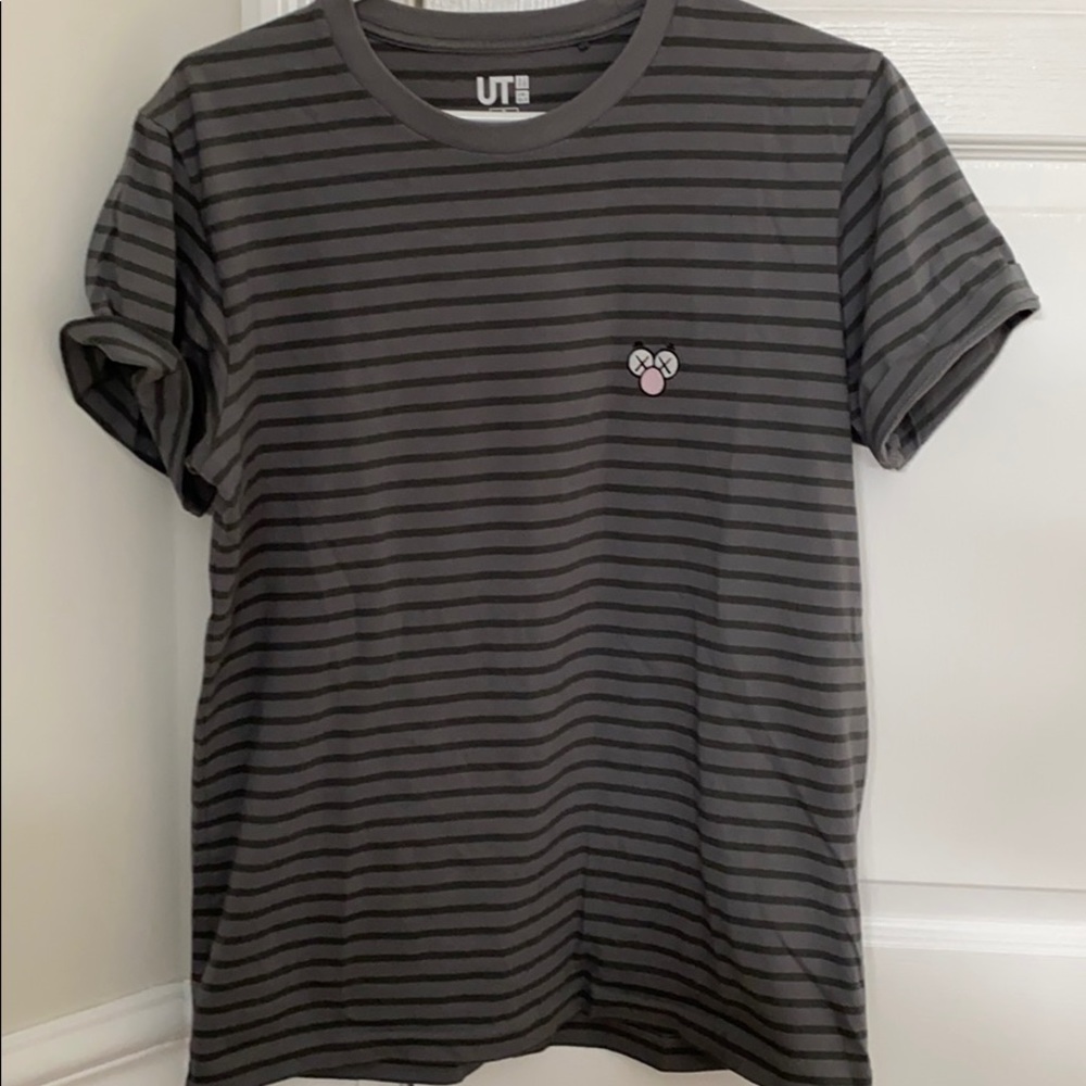 Uniqlo x kaws T-shirt